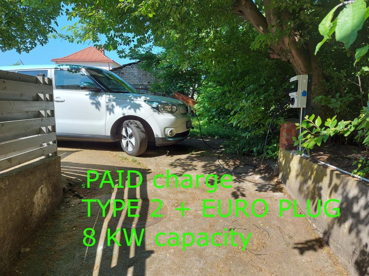 Spacious Klaipeda Apartment Ev Exterior foto